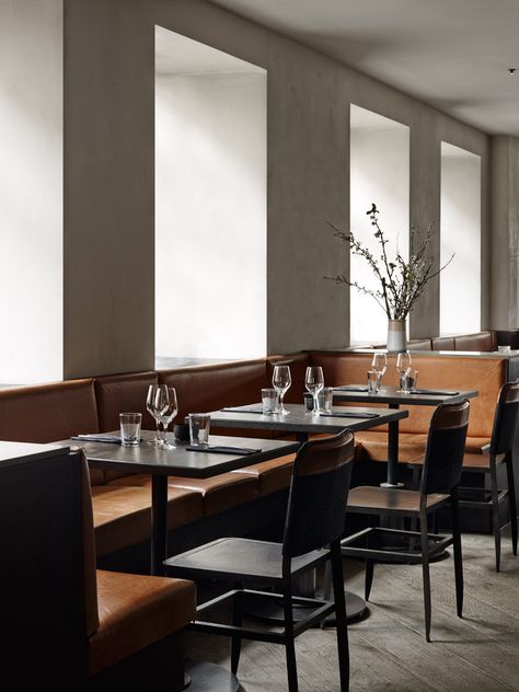 Musling by SPACE Copenhagen Banquette Seating Restaurant, Bar Restaurant Design, Architecture Restaurant, Walnut Dining Chair, Copenhagen Design, Design Café, Space Copenhagen, Banquette Seating, Bar Design Restaurant