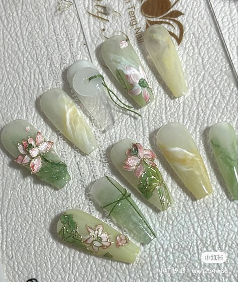 Nail Nature Design, Korean Nails Ideas Green, Nature Design Nails, Gel Sets Nails, Sage Green Korean Nails, Xiao Inspired Nails, Forestcore Nails, Lily Pad Nail Art, Green Chinese Nails