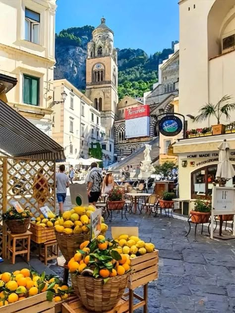 Amalfi Photography, Dear 2025, Spain Study Abroad, Amalfi Coast Aesthetic, Family Affirmations, Europe Winter Travel, Coast Restaurant, Live In Italy, Italy Coast