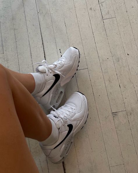 Nike Air Max Aesthetic, New Sneakers 2023, Air Max Excee Outfits, Nike Air Max Excee Outfits, Nike Airmax Outfit, Nike Air Max Outfits, Air Max Outfits, 270 Outfit, Activewear Aesthetic