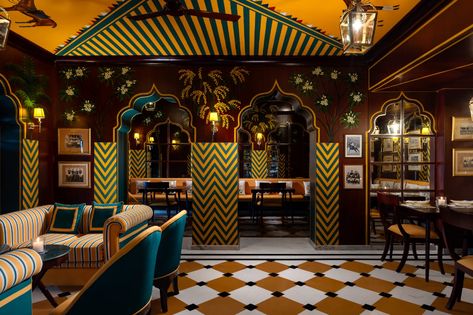 Palladio Jaipur, Country Club Aesthetic, Modern Japanese House, Rooftop Restaurant Design, Members Club, Maximalist Interior, Club Aesthetic, Clubbing Aesthetic, Popular Decor