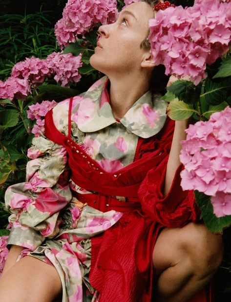 Chloë wears all clothes and accessories Simone Rocha AW19 Chloe Sevigny Style, Fashion Films, Harley Weir, Chloë Sevigny, Dazed Magazine, Art Partner, Chloe Sevigny, Film Prints, Girl Gang