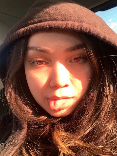 Amber Eyes In The Sun, Brown Eyes In The Sun Aesthetic, Universe In Eyes, Russet Brown Eyes, Dark Amber Eyes, Brown Eyes In Sunlight, Brown Eyes In The Sun, Sunset Eyes, Eye Color Chart