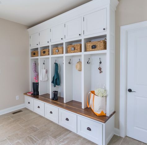 Mudroom cubbies 19.5 wide 3 hookd each basket instead of drawer at bottom with Jon Paul of Superior Renovations LLC. Plus, five ways to save on built-ins. Mud Room Cubby Ideas, Built In Cubby, Cubby Ideas, Built In Cubbies, Mudroom Cubbies, Foyer Ideas Entryway, Mudroom Remodel, Small House Organization, House Upgrades