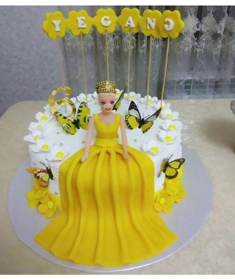 Sitting Doll Cake Design, Doll Cake Design, Frozen Elsa Cake Topper, Yellow Cakes, Doll Cake Designs, Elsa Cake Toppers, Cake Designs For Kids, Butterscotch Cake, Cricket Poster