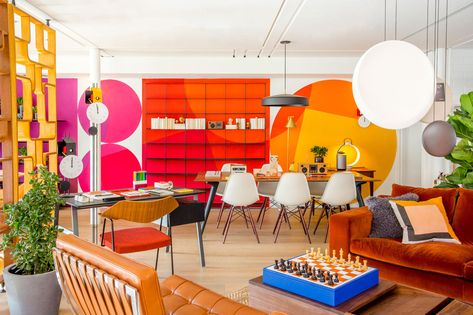 Midcentury Interior, Mcm Furniture, Terence Conran, Old Pub, Mid Century Modern Living, Conran Shop, Dunn Edwards Paint, House Book, Things To Do In London