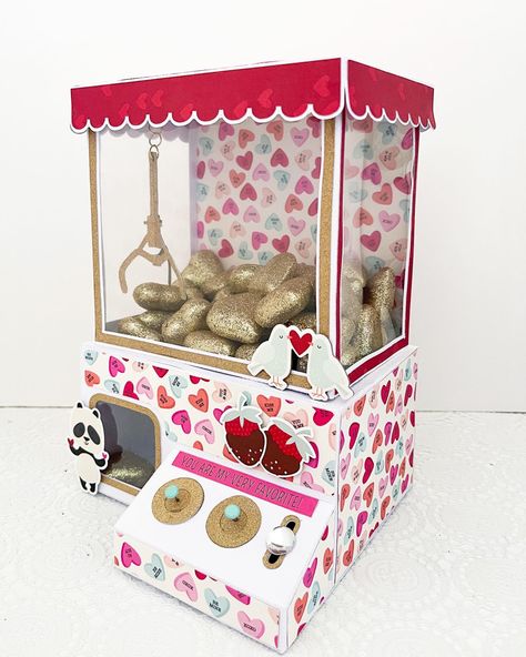 Claw Machine Valentines Box Ideas, Vending Machine Valentines Boxes Diy, Kids Valentine Boxes, Diy Paper Toys, 3d Paper Projects, Valentine Card Box, Cardstock Crafts, Valentine Boxes, Valentine Day Boxes