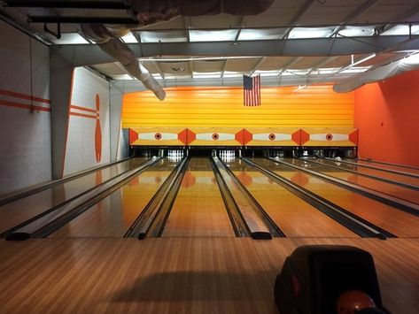 Winsted Duckpin Bowling Alley Up For Sale | Canton, CT Patch Duckpin Bowling, 1920s Speakeasy, Wooster Ohio, Vintage Bowling, Bowling Alley, Business Idea, Bowling, Fun Sports, Ohio