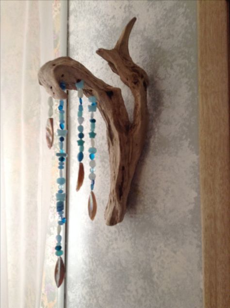 Sea Glass Art Projects, Driftwood Diy, Beach Glass Crafts, Driftwood Art Diy, Seashell Projects, Driftwood Projects, Driftwood Wall Art, Diy Wind Chimes, Glass Art Projects