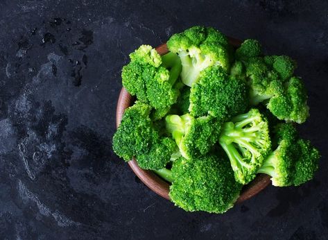 Food Good For Liver, Vegetables Aesthetic, Broccoli Health Benefits, Broccoli Benefits, Most Nutrient Dense Foods, Food Matters, Harvest Recipes, Healthy Liver, Nutrient Dense Food