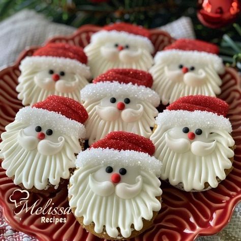 Santa Cupcakes Ideas, Christmas Cupcakes Santa, Bakery Sandwich, Santa Cupcakes, Cake Pulls, Decorated Cupcakes, Biscuits And Cookies, Holiday 2024, Cupcake Cake Designs