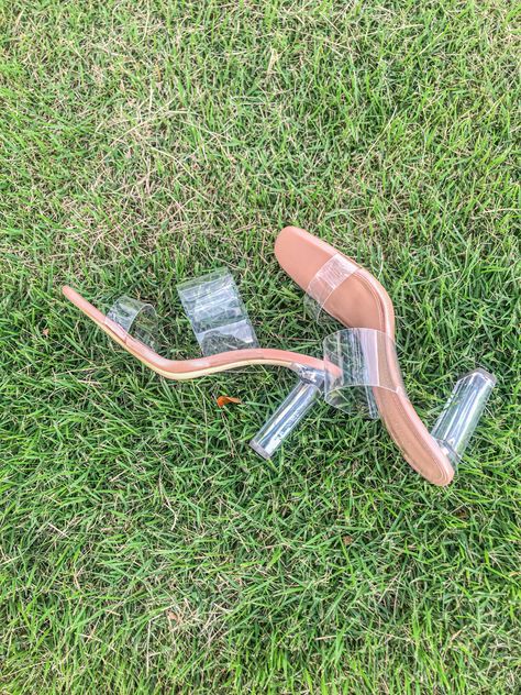 #grass #heels #aesthetic #garden #picture #cute #dominicanrepublic #clear #Green #fashion #shoes Clear Heels Aesthetic, Garden Picture, Heels Aesthetic, Aesthetic Garden, Cinderella Shoes, Clear Heels, Zara Shoes, Green Fashion, Dominican Republic