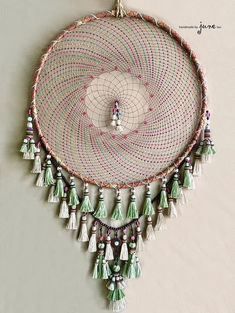 Jute Dream Catcher, Diy Wall Hanging Crafts, Indian Dream Catcher, Art Weaving, Dream Catcher Craft, Large Dream Catcher, Wall Hanging Crafts, Dream Catcher Diy, Wall Hanging Diy