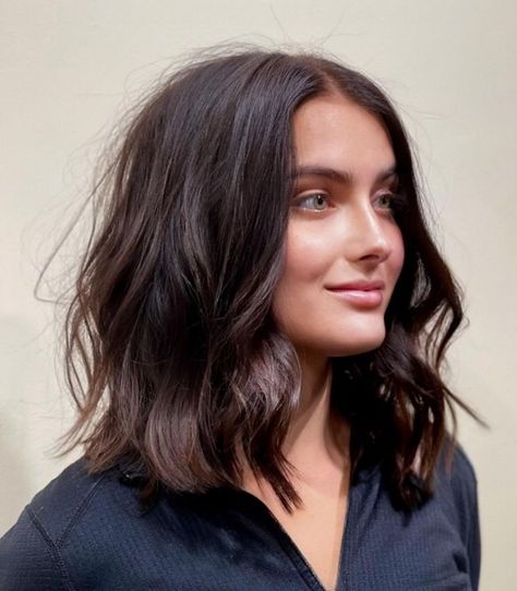 Shoulder-Length Dark Brown Bob Dark Hair Bob Haircut, Lighter Brown Hair Color, Brown Shoulder Length Hair, Lighter Brown Hair, Brown Bob Hair, Dark Chocolate Brown Hair, Brown Bob, Dark Brunette Hair, Brown Hair Inspo