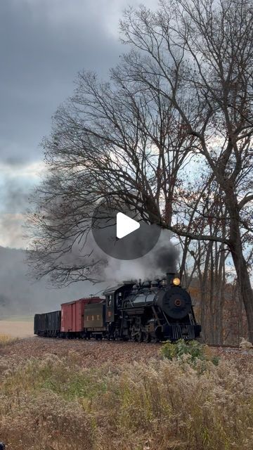 Old Trains Steam Locomotive, Trains Photography, Steam Trains Photography, Train Video, Scenic Railroads, Railroad History, Doctor's Office, Pennsylvania Railroad, Railroad Photography