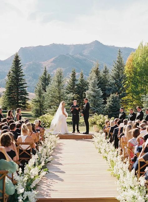 Outdoor Mountain Wedding Ceremony, Wedding Venue Mountain View, Platform Wedding Ceremony, Sun Valley Idaho Wedding, Bear Brook Valley Wedding, Mountain Wedding Aisle, Mountain Wedding Flowers, Mountain Top Wedding Ceremony, Wedding Ideas Mountain