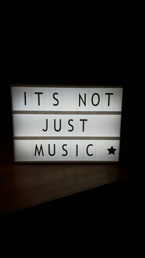 Lightbox quote :) Light Box Sign Ideas, Lightboard Ideas, Light Box Ideas Quotes, Light Box Quotes Funny, Light Box Ideas, Message Light Box, Lightbox Quotes, Led Writing Board, Box Quotes