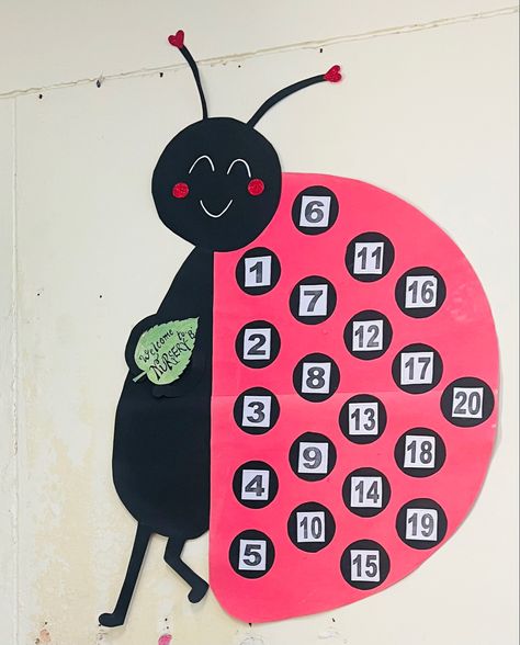 Kindergarten decor for counting from 1 to 20 Kindergarten Classroom Wall Decor Ideas, Ladybug Counting, Nursery Class Decoration, Kindergarten Decor, Kindergarten Decorations, Ladybug Decorations, Kindergarten Classroom Decor, Counting For Kids, Classroom Wall Decor