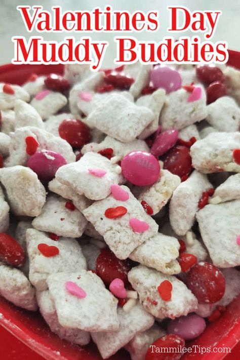 Valentines Chex Mix Recipes Easy, Valentine Muddy Buddy Recipe, Muddy Buddy Recipe, Muddy Buddies Recipe, Muddy Buddy, Pink Treats, Chex Mix Recipes, Muddy Buddies, Valentine's Day Recipes