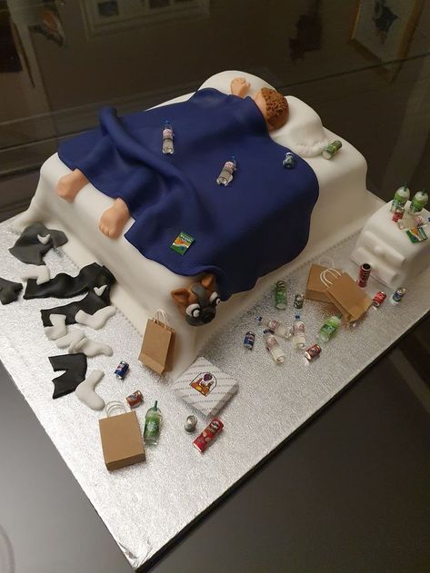 Sons 18th Birthday, Messy Bedroom Cake, Boys 16th Birthday Cake, Boys 18th Birthday Cake, Boys Bday Cakes, Cakes For Teenagers, Boy 16th Birthday, Messy Bedroom, 17 Birthday Cake