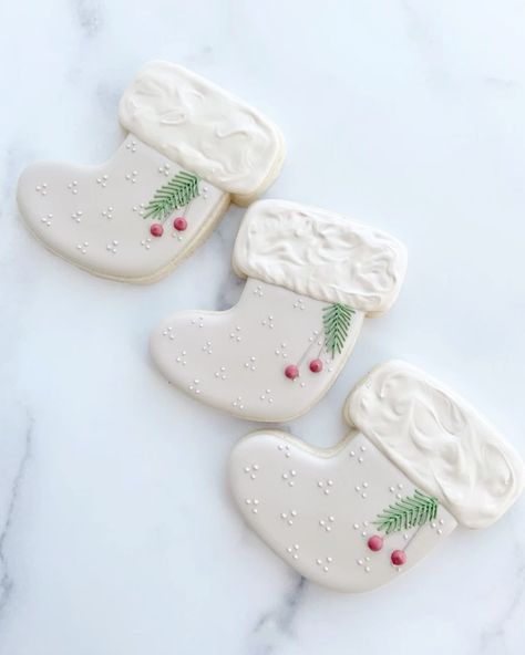 Stocking Cookies, Christmas Stocking Cookies Decorated, Stocking Sugar Cookies, Christmas Stocking Sugar Cookies, Stocking Cookies Decorated, Stocking Decorated Cookies, Christmas Stocking Cookies Royal Icing, Minimalist Christmas Stocking, Royal Icing Christmas Cookies Mitten