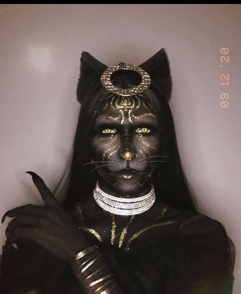 Greek Makeup, Theater Art, Cat Makeup Halloween, Makeup Companies, Cat Cosplay, Special Fx Makeup, Face Painting Halloween, Fx Makeup, Halloween Costumes Makeup