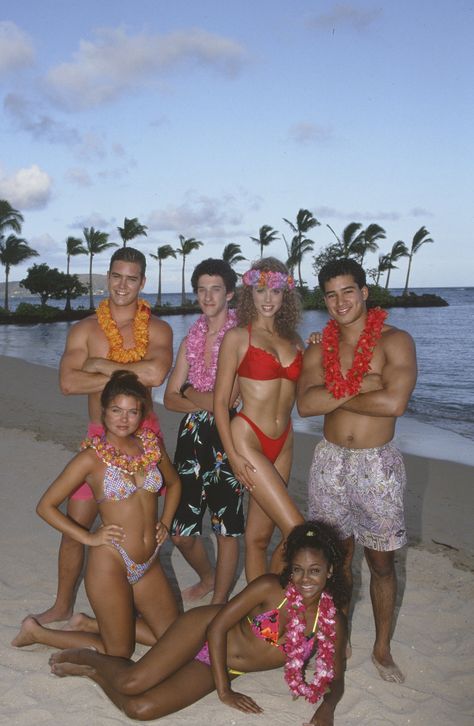 Screech, Slater, Zack, Jessie, Kelly and Lisa Lisa Turtle, Jessie Spano, Dustin Diamond, Lark Voorhies, Tiffany Amber, Mark Paul Gosselaar, Tiffani Amber Thiessen, Elizabeth Berkley, Kelly Kapowski