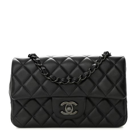 This is an authentic CHANEL Lambskin Quilted Mini Rectangular Flap in So Black. The chic mini crossbody classic is crafted of soft quiltedlambskin leather in black. The bag features a black chain link leather threaded shoulder strap and a black classic CC turn lock. This opens the flap to a black leather interior with zipper and patch pockets. Chanel So Black, Black Chanel Bag, Chloe 2024, Chanel Mini Rectangular, Chanel Handbags Classic, Chanel Crossbody, Chanel Mini, Chanel Shoulder Bag, Pink Chanel