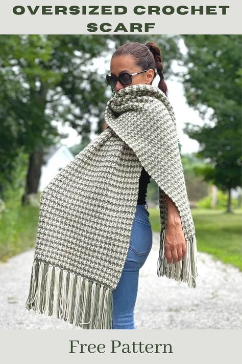 woman wearing a giant crochet scarf Crochet Blanket Scarf, Modern Haken, Crochet Mens Scarf, Chunky Crochet Scarf, Super Scarf, Crochet Scarf Pattern Free, Modern Crochet Patterns, Crochet Shawl Pattern Free, Crochet Wrap