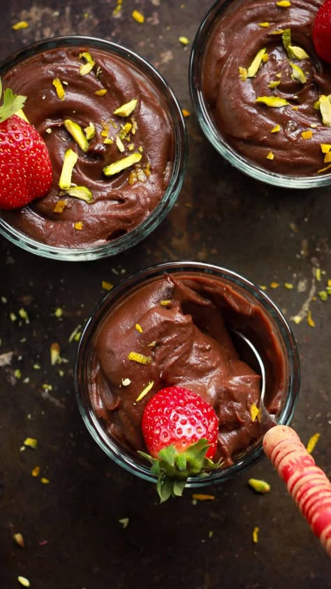 three ramekins with sweet potato chocolate pudding, topped with strawberries Chocolate Pudding Dessert, Chocolate Pudding Desserts, Sweet Potato Dessert, Sweet Potato Chocolate, Sweet Potato Pudding, Steamed Sweet Potato, Potato Pudding, Fruit Pudding, Avocado Chocolate Pudding