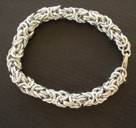 Have You Tried the Byzantine Chain Maille Weave Yet? - The Beading Gem's Journal Chain Maille Patterns, Free Jewellery Making Tutorials, Spiral Jewelry, Byzantine Necklace, Byzantine Chain, Silversmith Jewellery, Chain Maille Jewelry, Chain Maille, Jewelry Making Tutorials