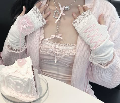 🍡 ♡#fashion #coquette #outfit #outfitinspo #fashion 100 Affirmations, Glow Up Guide, Aliexpress Finds, A Piece Of Cake, Piece Of Cake, K Pop Idol, Boost Your Confidence, School Life, Youtube Video