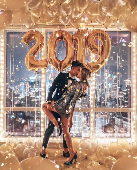 New Years Eve Pictures, New Year Photoshoot, Nye Wedding, New Year Pictures, New Year's Eve Celebrations, New Year Photos, Ange Demon, Make You Believe, New Years Eve Decorations