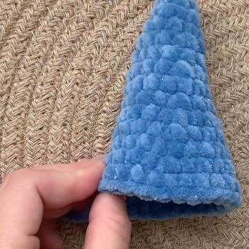 Amigurumi Pattern Designer on Instagram: "You can find the video tutorial to make your own little gnome on my YouTube channel! 🤗 This gnome is 6 inches tall in plush yarn + the instructions are the same whether using plush or medium weight yarn.👌 These would be great little custom gifts or market items since they take only 50 min to make! 🍄 *I did add a few extra strands to the beard for the plush gnome." Crochet Gnome, Crochet Holiday, Crochet Cowls, Plush Yarn, Medium Weight Yarn, Knitted Wit, Thick Yarn, Crochet Cowl, Love More