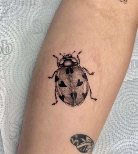 Ladybug Design Tattoo, Ladybug With Heart Spots Tattoo, Lady Bug Tat, Bugs Tattoo Insects, Cute Insect Tattoos, Ladybug Tattoo Traditional, Bug Tattoo Sleeve, Lady Bird Tattoo, Cute Bug Tattoo