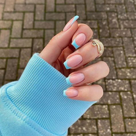 𝐊𝐚𝐭𝐢𝐞 | 𝐌𝐚𝐧𝐢𝐜𝐮𝐫𝐢𝐬𝐭 (@bykatiebeauty) • Instagram photos and videos Sky Blue French Tip, Blue French Tip Nails, Nails Biab, Blue French Tip, Tropical Vacation Nails, Sky Blue Nails, Blue French Tips, Natural Nail Art, Blue Tips