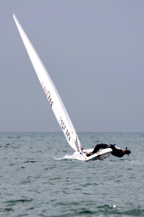 Laser Sailing Aesthetic, Sailing Aesthetic, Olympic Sailing, Sailing Photography, Catamaran Yacht, Classic Sailing, Boat Pics, Black And White Landscape, Sailing Outfit