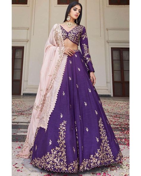 Purple Lehenga, Pink Dupatta, Simple Lehenga, Latest Bridal Lehenga, Raw Silk Lehenga, Wedding Lehenga Designs, Lehenga Designs Simple, Gaun Fashion, Pink Lehenga