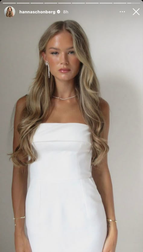 Strapless Dress Hairstyles, Bridesmaid Hair Inspo, Blonde Wedding Hair, Bridal Hair Down, Hair Tuck, Guest Hair, Bridesmaid Hair Makeup, Radiate Confidence, Braut Make-up