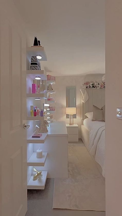 "Transforming ordinary into extraordinary! ✨ Admire the stunning ambiance in this beautiful girl's room with the enchanting glow of the new lights. 😍 Lucky girl. Bedroom Ideas For Small Rooms Cozy, White Room Decor, Luxury Room Bedroom, Classy Bedroom, Luxury Room, Beauty Room Design, Room Redesign, Makeover Bedroom, Redecorate Bedroom