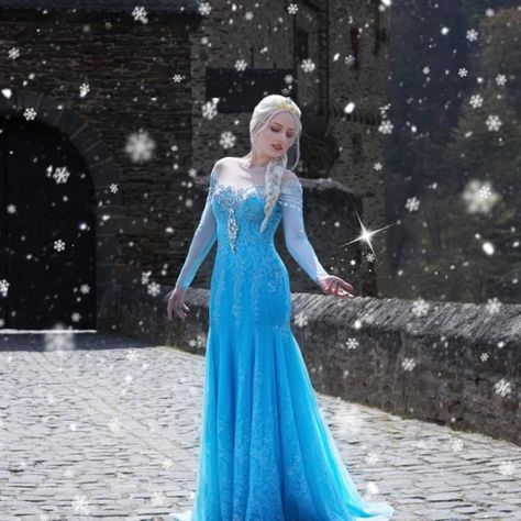 Elsa Costume Adult, Princess Belle Costume, Elsa Frozen Costume, Ariel Costumes, Sparkly Fashion, Coronation Dress, Elsa Cosplay, Disney Costume, Belle Costume