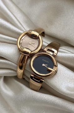 Vintage Saat, خواتم خطوبة, Gucci Watches, Xoxo Jewelry, Pretty Watches, Dope Jewelry Accessories, Trendy Watches, Fancy Watches, Vintage Watches Women