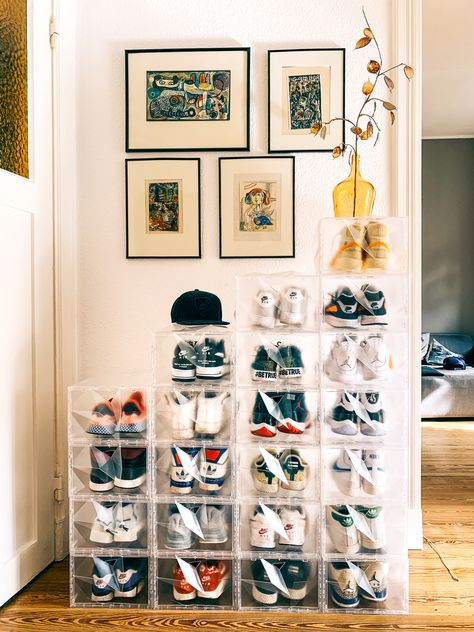 Sneakers Wardrobe Storage, Running Shoe Storage Ideas, Shoe Display Boxes, Trainer Storage Ideas, Sneaker Closet Organization, Sneaker Boxes On Wall, Sneakerhead Office, Sneaker Room Decor, Sneaker Decoration Ideas