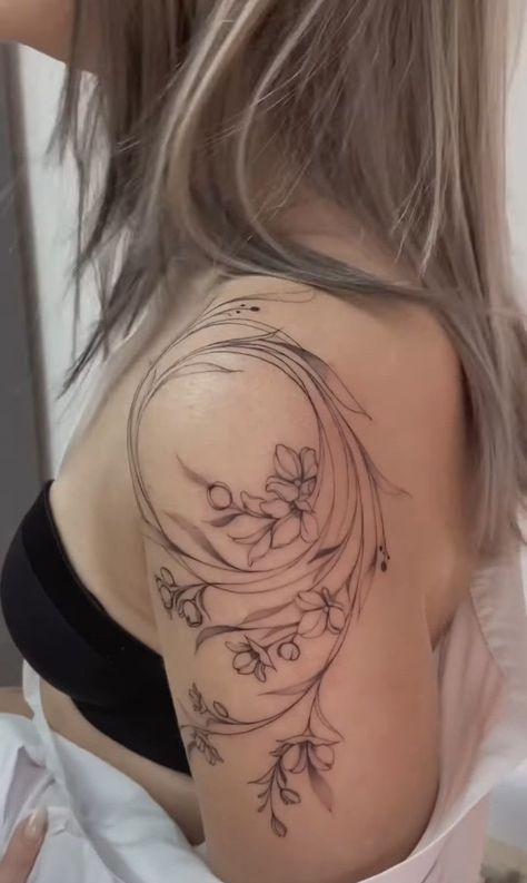 Shoulder Tattoo Women Flower, Shoulder Tattoos For Women Line Work, Leaves Shoulder Tattoos For Women, Feminine Shoulder Cap Tattoo, Line Shoulder Tattoos For Women, Back Feminine Tattoos, Elegant Shoulder Tattoo, Shoulder Cuff Tattoo, Bicep Wrap Tattoo Women