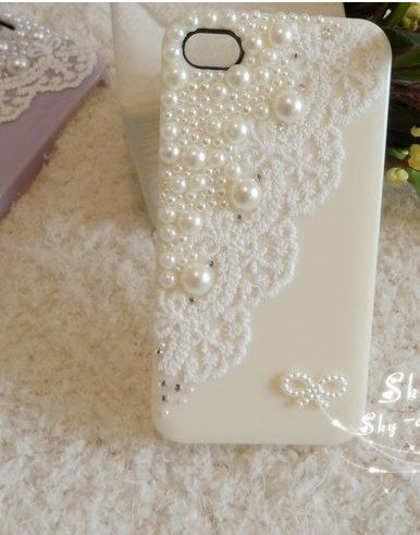 Dress up your phone for your wedding day. Beautiful bride iphone case Pearls And Lace, Diy Bling, Artist Trading Card, Mobile Case, Iphone 4 Case, A Cell, Diy Phone, Boho Vintage, Diy Phone Case