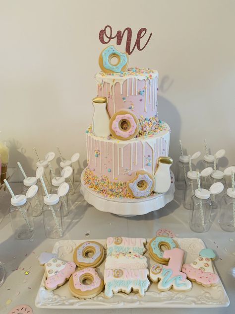 Donut First Birthday Cake, Sweet One First Birthday Dessert Table, Sweet One First Birthday Cake, Sweet One Birthday Cake, Birthday Donut Cake, First Birthday Donut, Sweet One First Birthday, Donut Birthday Cake, Donut Themed Birthday Party