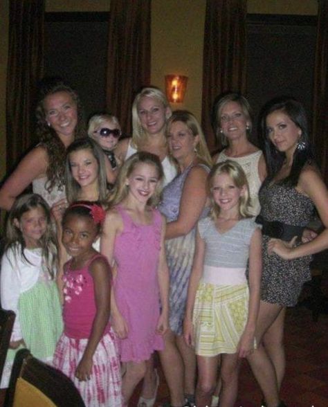 "Dance Moms" Season 1 Premiere | Chloe Lukasiak Wiki | Fandom Season 8 Dance Moms, Rare Dance Moms Photos, Dance Moms Behind The Scenes Photos, Dance Moms Moms, Dance Moms Rare Pictures, Dance Moms Pics, Asia Dance Moms, Chloe Lukasiak Dance Moms, Dance Moms Rares