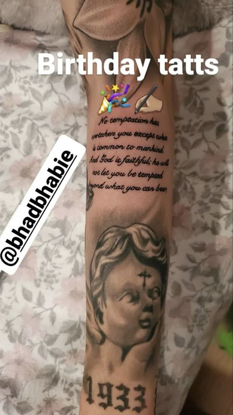 Bhad Bhabie, Girl Neck Tattoos, Neck Tattoos Women, Forarm Tattoos, Black Girls With Tattoos, Tasteful Tattoos, Spine Tattoos For Women, Tattoos For Black Skin, Red Ink Tattoos