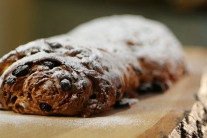 Paul Hollywood's stollen Yeasted Cake, Christmas Patisserie, Stollen Bread, Paul Hollywood Recipes, Gbbo Recipes, Christmas Stollen, Stollen Recipe, British Baking Show Recipes, British Bake Off Recipes