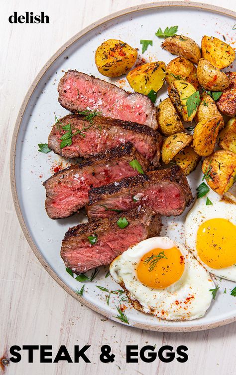 Looking for an indulgent, protein-packed breakfast? You're in the right place. #easy #recipe #howtomake Leftover Steak Recipes, Steak Dinner Ideas, Steak Eggs, Steak Breakfast, Steak Dinner Recipes, Leftover Steak, Egg Recipes For Breakfast, Simple Meals, Steak And Eggs